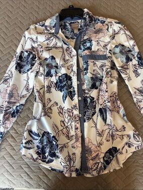 Chico's White Floral Button-Down Shirt with Navy and Pale Pink Accents
